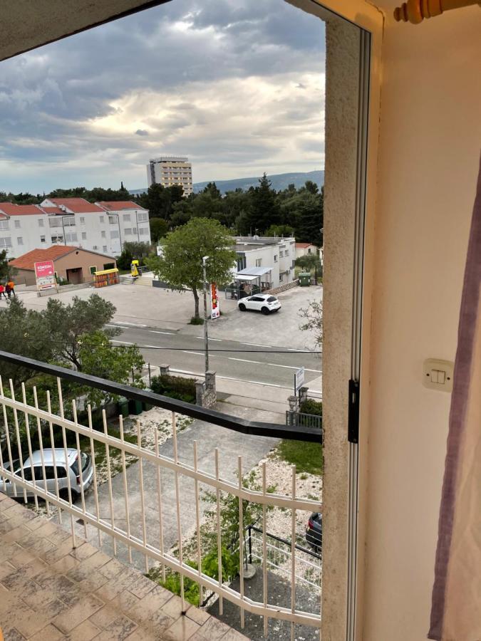 Diana Rooms And Apartments Starigrad Paklenica Bagian luar foto